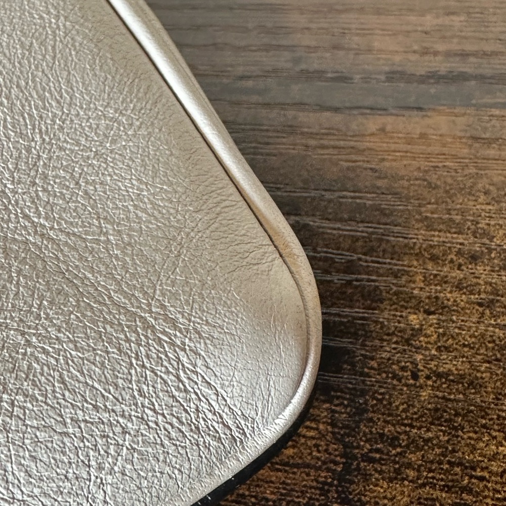 Authentic Gucci Thiara Double Sided Black and Gold GG Shoulder Bag - Picture 7 of 13